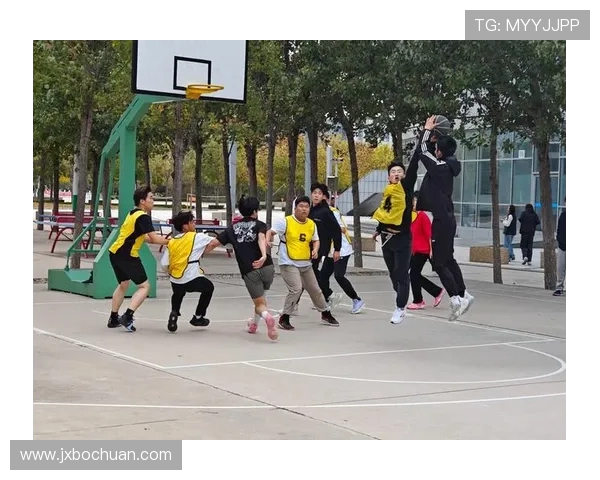 以篮球为纽带凝聚青春力量共筑团队梦想与拼搏精神