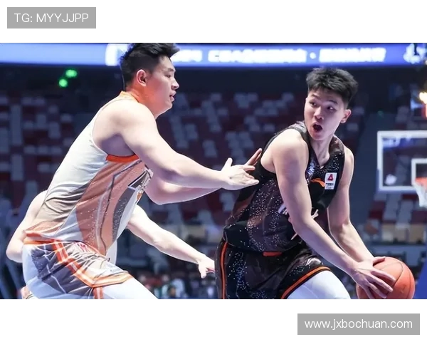 CBA青岛队与江苏咪咕队激战正酣谁能在赛场上笑到最后